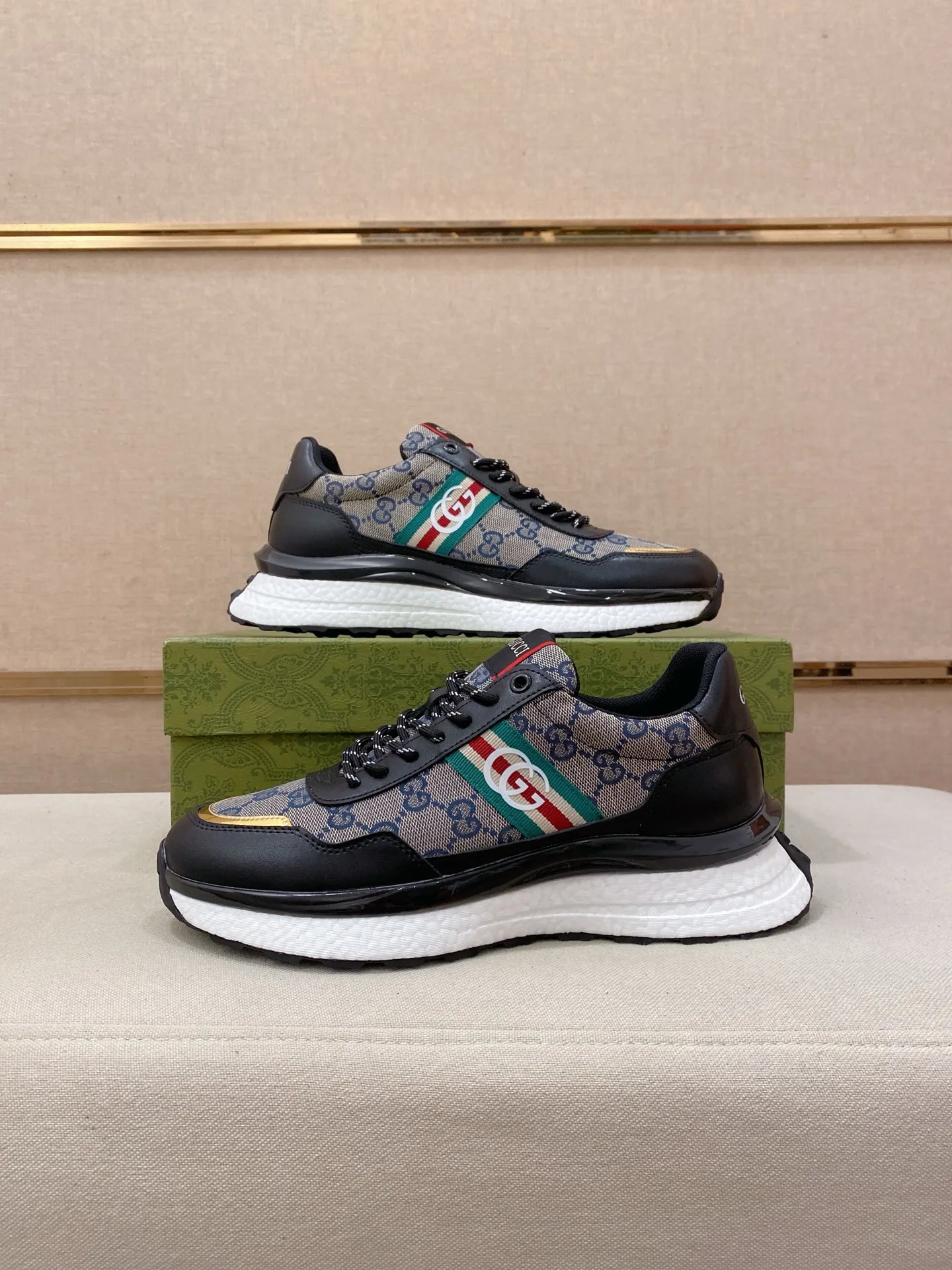 Men's clothing and shoes💰:462💰 (GUCCI) The latest model from the official website🎁🎁Casual and fashionable men's shoes👟, hot style💥The version is simple and elegant, exclusive for trendy men. The unique latest brand elements from the official website👑Original Gucci decoration, fashionable and generous, the fabric is original cowhide ✅Mesh breathable lining, the official website specifies wear-resistant casual outsole, the classic model is taken in kind at the counter🎬38-44 (can be customized for 45 non-refundable)